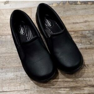 Black Slip-Resistant Work Shoes